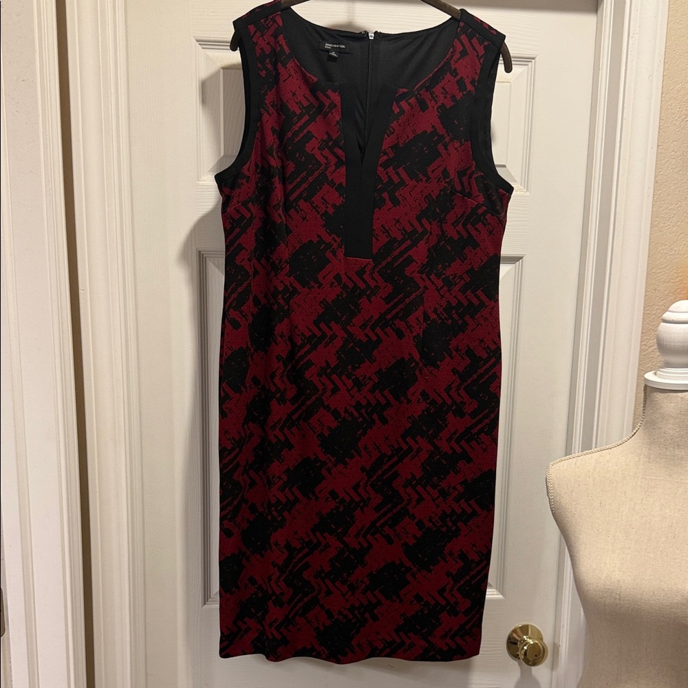Jones New York Black and Red Geometric Midi Dress